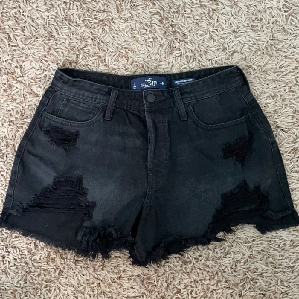 Hollister high-rise mom shorts: size 7
